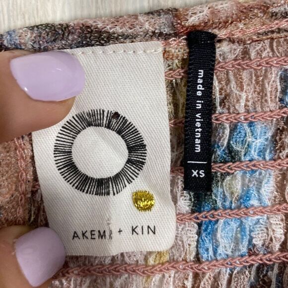 Anthropologie | Akemi + Kin | Floral Lace Patrizia Bell Sleeve Top Size X Small - Picture 5 of 6